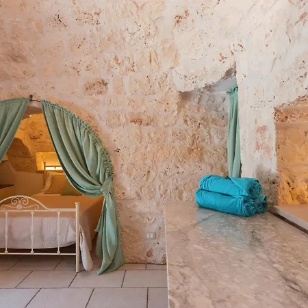 Trulli Olea Villa *